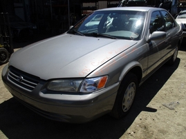 1998 TOYOTA CAMRY LE METALLIC GRAY 2.2L AT 4DR Z15968